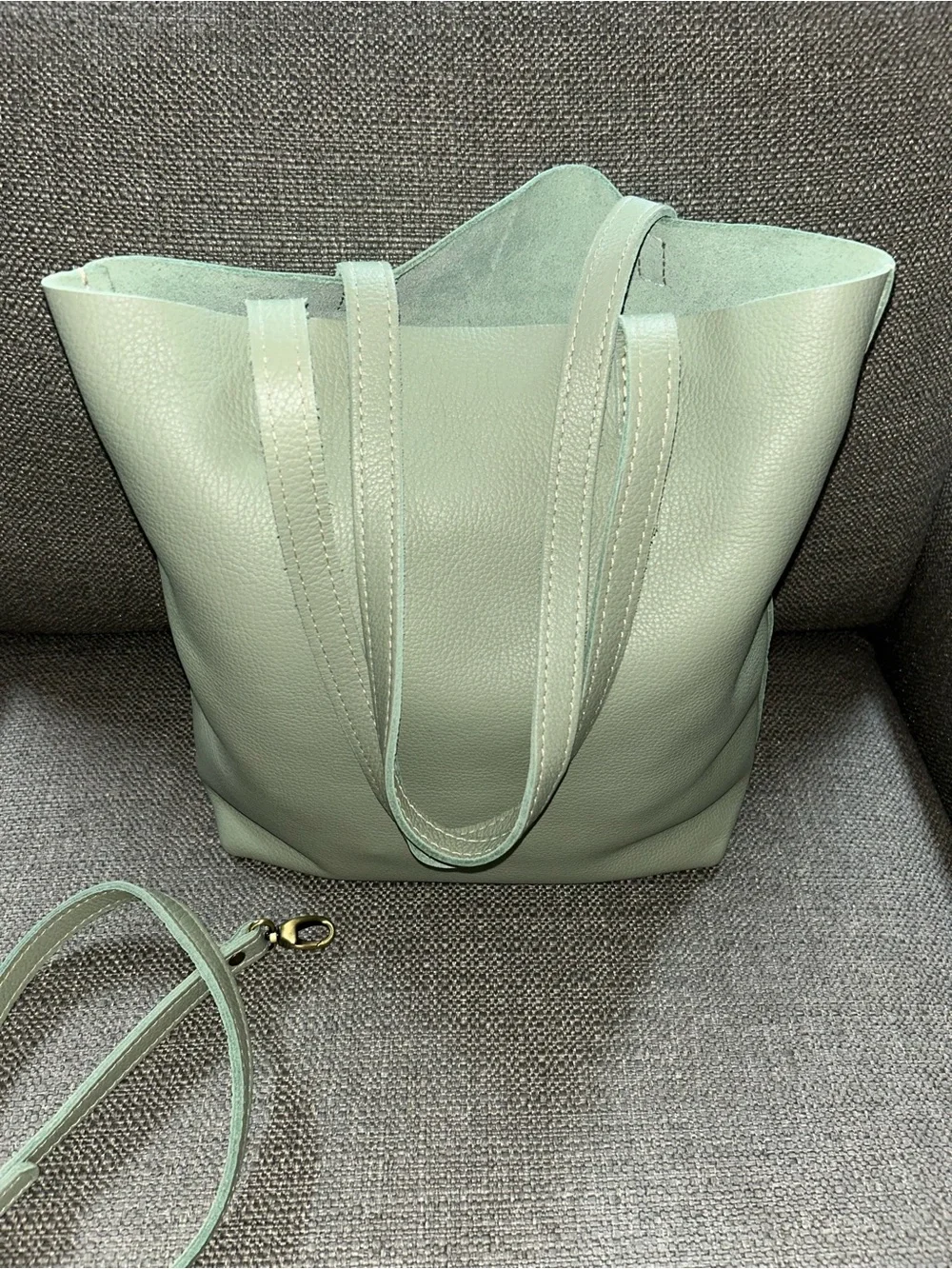Portland Leather Crossbody Tote-Classic